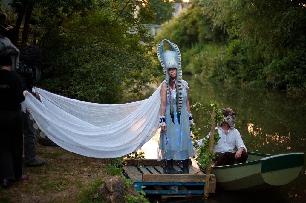 Photograph from Tales of the Tunnels by Alex Green.